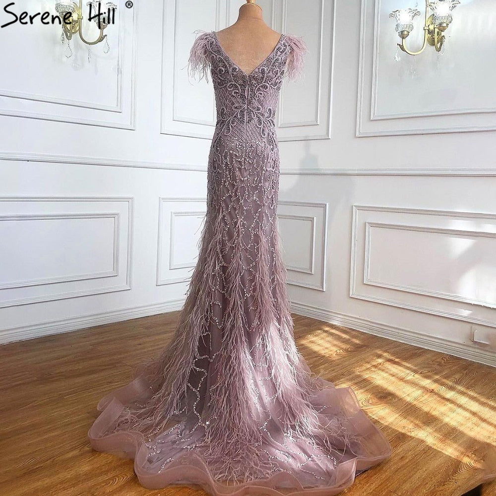 Vestido de noche de sirena sexy con escote en V y plumas de diamante, sin mangas, color champán, LA70350 
