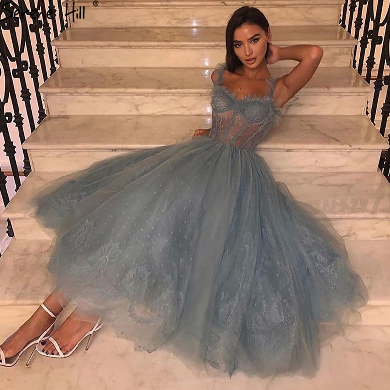 Blaue knöchellange Abendkleider 2025 ärmellos einfache sexy Spitze Abendkleid Design LA70767 