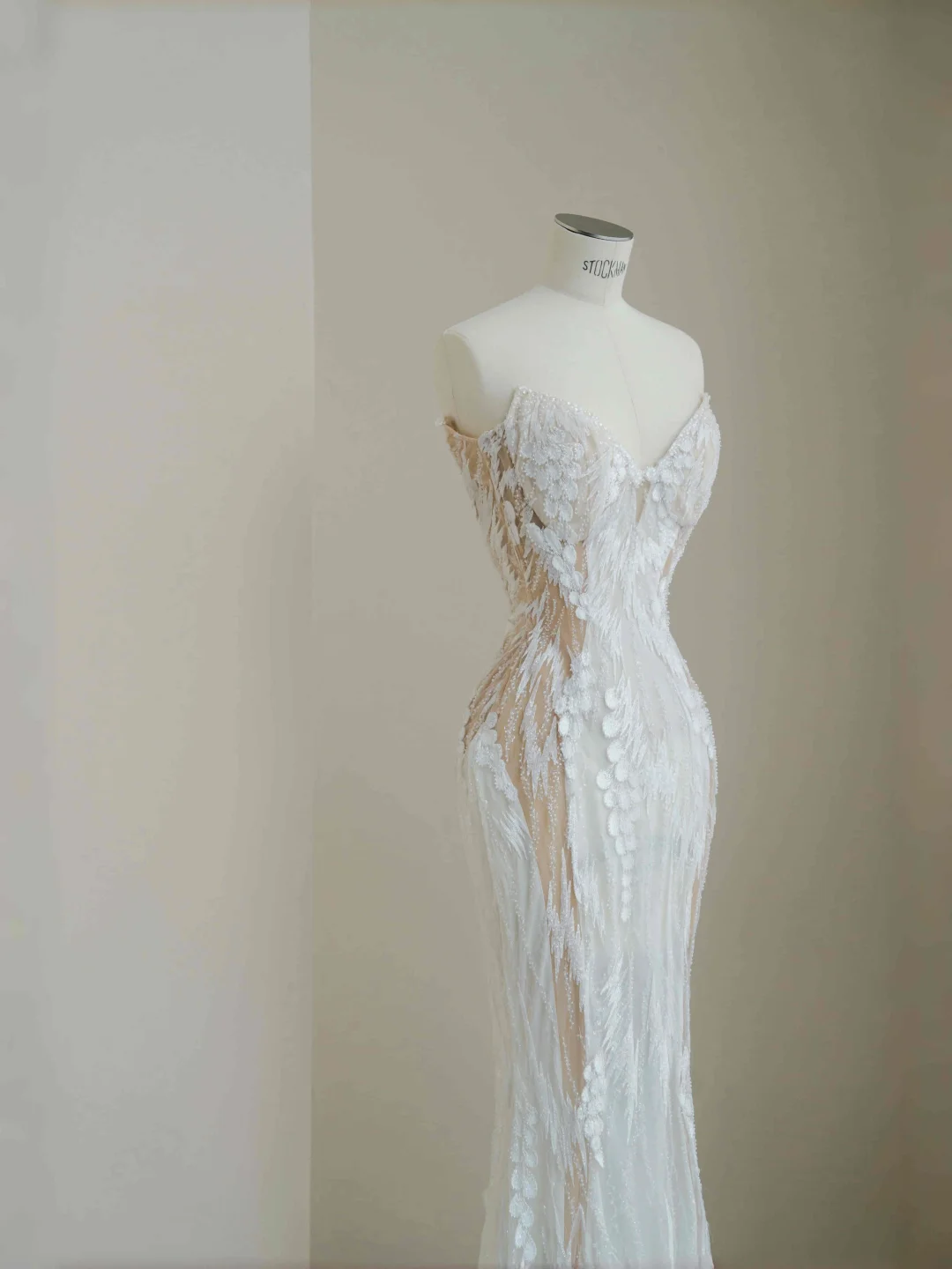 Vestido de novia de sirena con encaje de tul blanco sin tirantes, encantador, vestido largo de noche para graduación Y8678