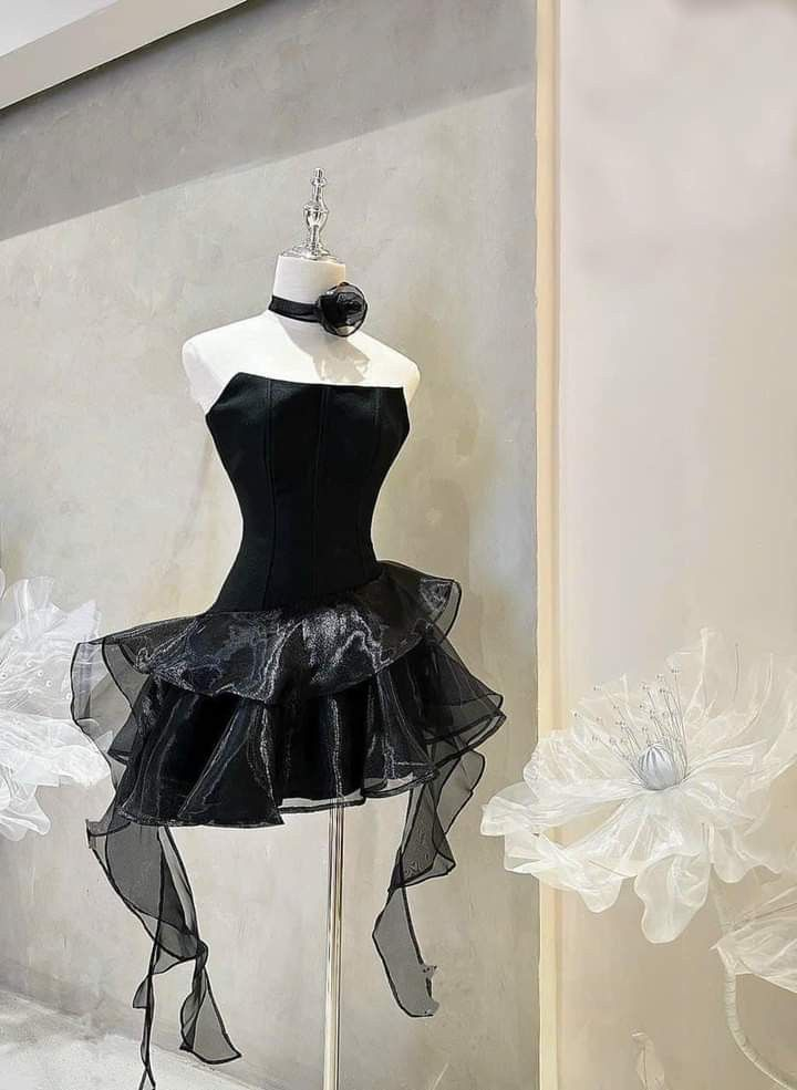 Schwarzes trägerloses Homecoming-Kleid Cocktailkleid Y2689