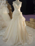 Rüschen Creme Satin Brautkleid mit Perlenbesatz Elegantes Langes Brautkleid Y4136