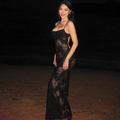 Vestido de fiesta largo de encaje negro sexy con tirantes finos Y8001