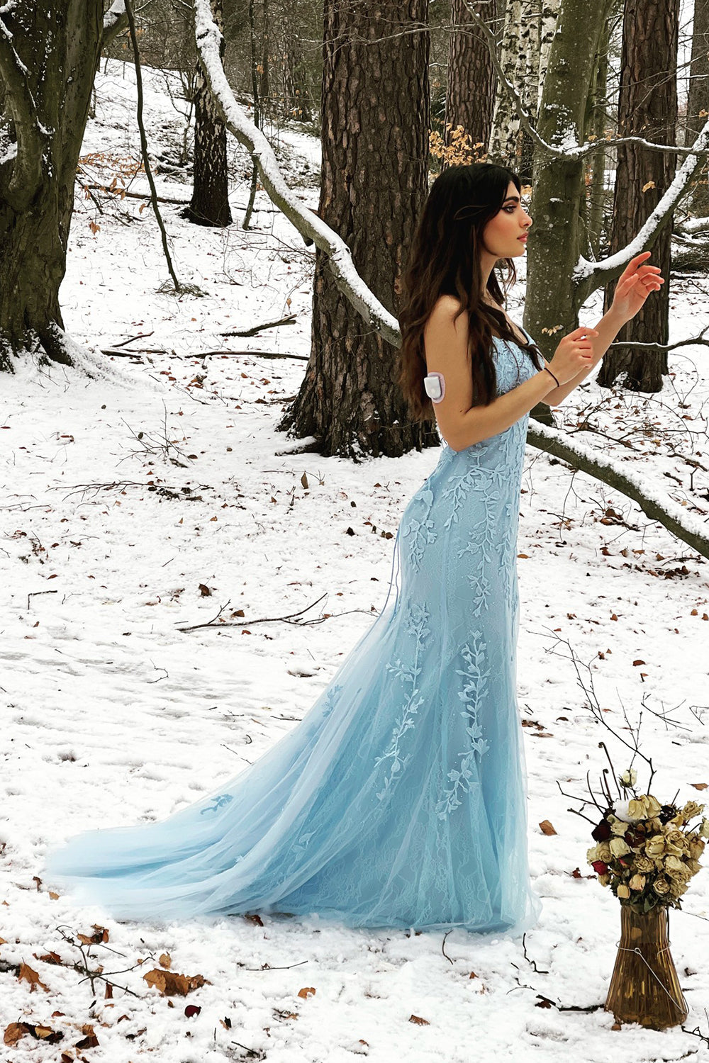 Blaues Meerjungfrau-Abendkleid mit Spaghettiträgern und überkreuztem Rücken