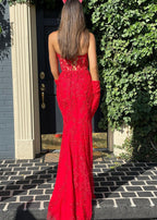 Vestido de fiesta largo de encaje con escote corazón y sirena rosa con apliques