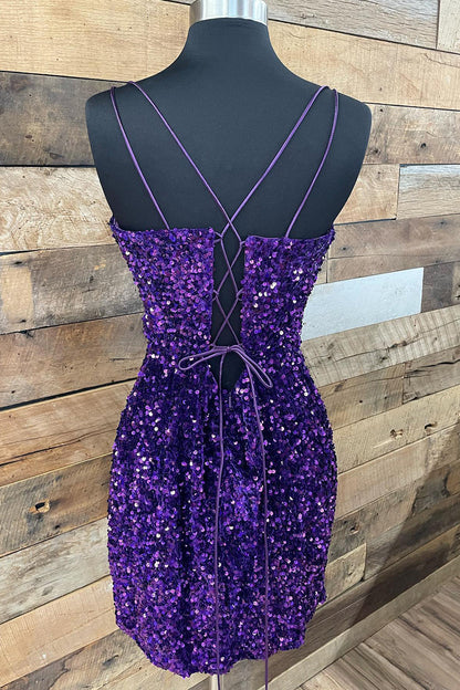 Olga | Vestido corto ajustado con lentejuelas para el regreso a casa