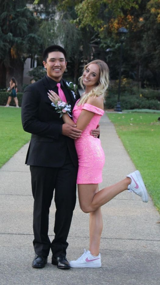 Glitzerndes rosa Homecoming-Kleid, schulterfreies Pailletten-Homecoming-Kleid Y2132