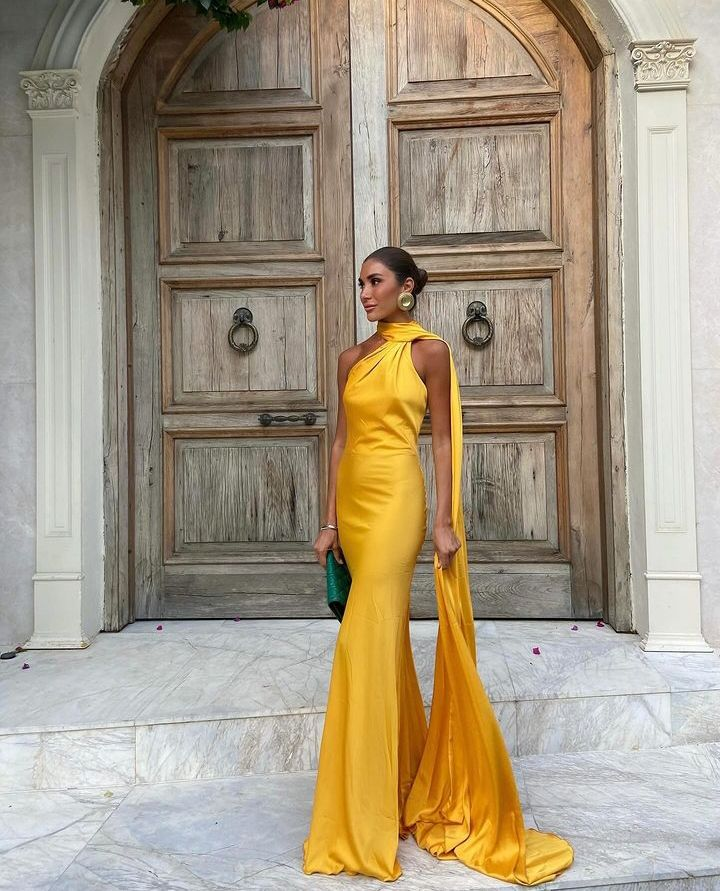 Gelbes Satin Rückenfreies Off-Shoulder Langes Ballkleid Abendkleid Y8466