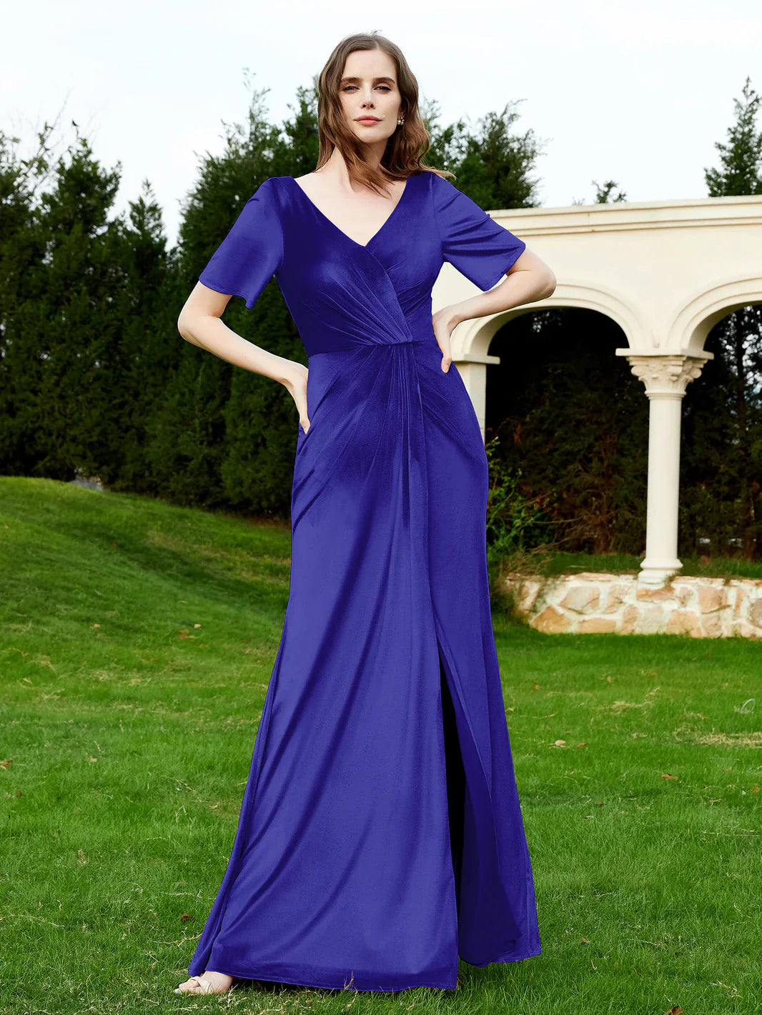 Kurzärmliges Ballkleid mit V-Ausschnitt und hohem Schlitz, Brautjungfernkleid SCB181