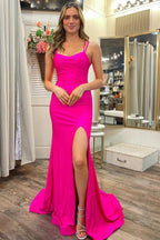 Vestido de fiesta largo de corte trompeta con cordones y escote redondo rosa intenso PSK479
