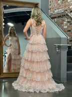 Vestido de fiesta estilo princesa con hombros descubiertos, corsé y volantes de encaje