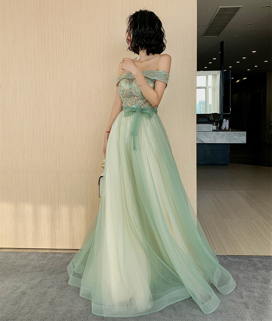 Vestido de noche formal largo con hombros descubiertos Y620
