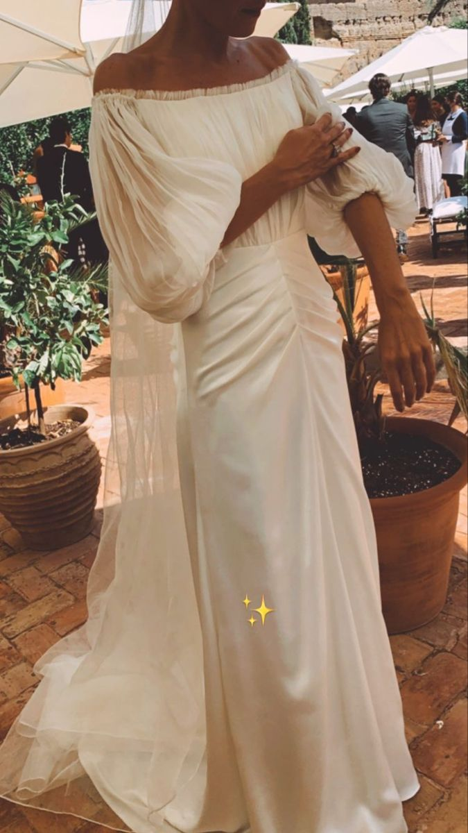 Vestido de novia blanco elegante, con hombros descubiertos Y4768