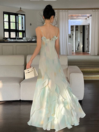 Hermoso vestido de fiesta de gasa verde con volantes en capas y tirantes finos Y7897