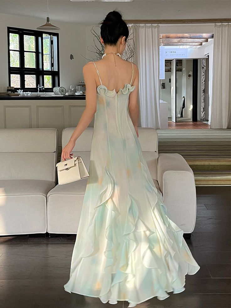 Hermoso vestido de fiesta de gasa verde con volantes en capas y tirantes finos Y7897