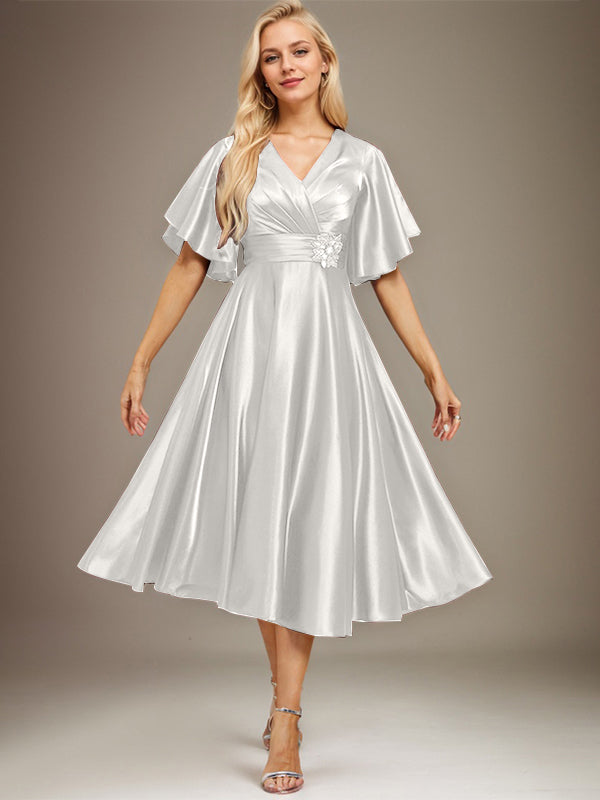A-Linie V-Ausschnitt Wadenlanges Stretch Satin Kleid für die Brautmutter mit Perlenbesatz Plissee 