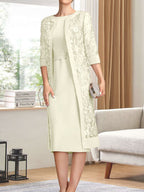 Vestido de gasa para madre de la novia con escote redondo hasta la rodilla, corte tubo/columna y lentejuelas plisadas