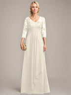 A-Linie V-Ausschnitt Bodenlanges Spitzen-Chiffon-Kleid für die Brautmutter mit kaskadierenden Rüschen und Pailletten 