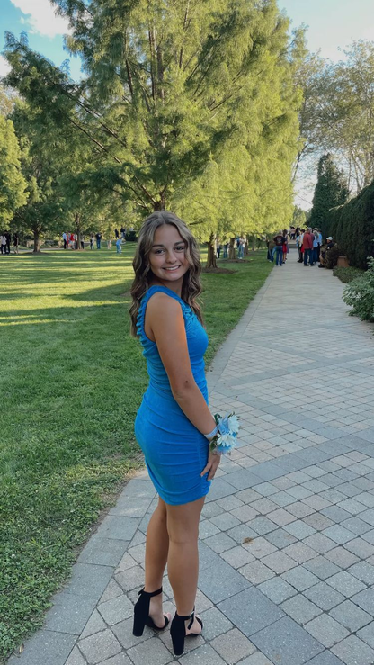 Vestido ajustado azul de un solo hombro, vestido de fiesta ajustado Y3020