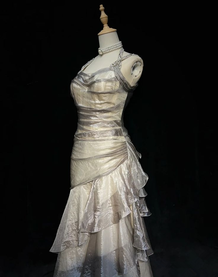 Elegantes mehrlagiges A-Linien-Abendkleid, langes Ballkleid Y7776