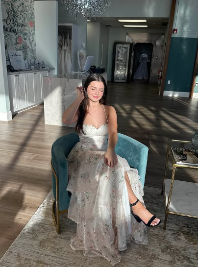 Vestido de noche con encaje en capas, corte A, tirantes finos y abertura, vestido de fiesta Y8262