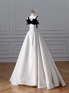 Elegantes weißes Satin A-Linie langes Ballkleid Abendkleid, formelles Hochzeitskleid Y8611