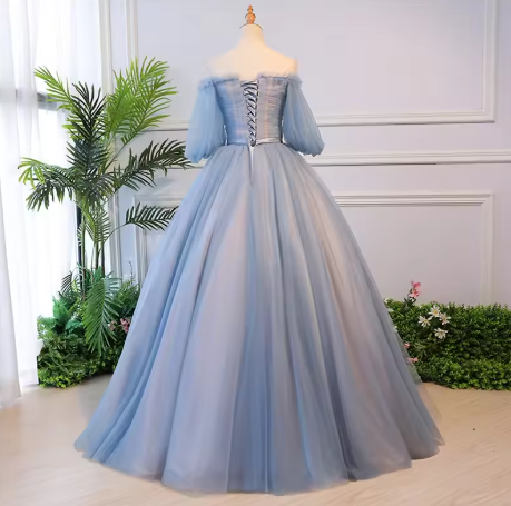 Einzigartiges langes Ballkleid aus blauem Tüll mit Spitze, blaues Abendkleid S13770