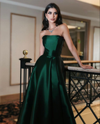 Smaragdgrünes trägerloses A-Linien-Abendkleid Smaragdgrünes Satin-Abendkleid Y5372