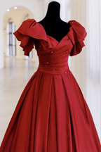 Rotes Ballkleid mit Glockenärmeln und Schnürung am Rücken Y6067