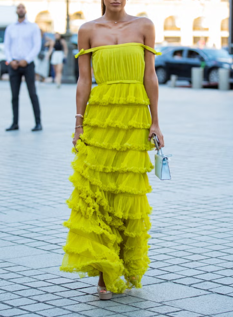 Elegante vestido largo de ceremonia para mujer, con hombros descubiertos, plisado y capas, vestido de noche para mujer, hecho a medida Y5086