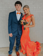 Elegantes V-Ausschnitt Sexy Ärmelloses Meerjungfrau-Abschlussballkleid Orange Abendkleid Y5188