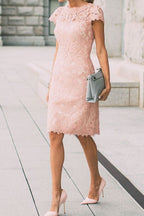 Elegantes vestidos de fiesta cortos con mangas cortas y encaje hasta la rodilla en color rosa 