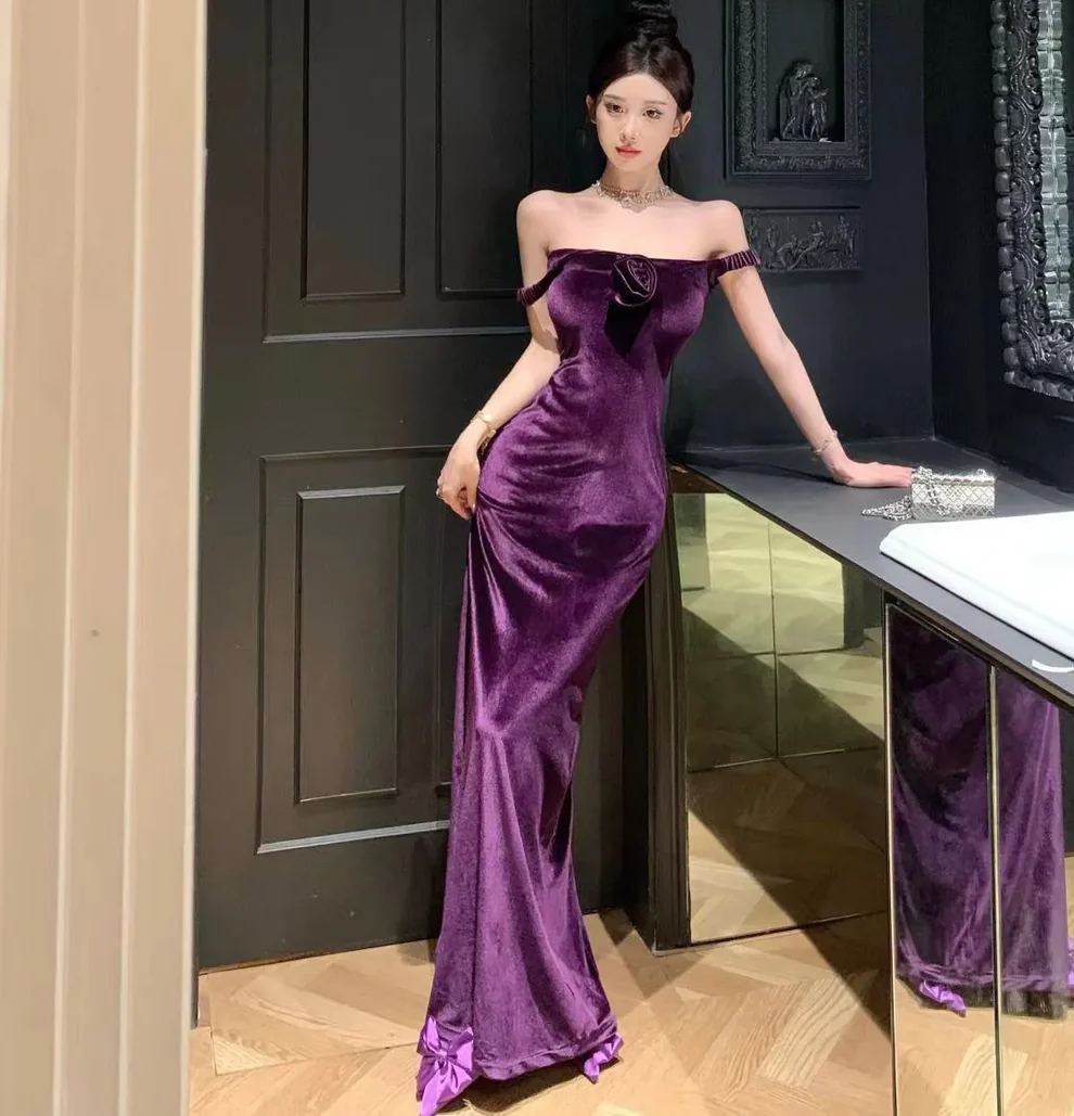Elegante vestido de fiesta largo de terciopelo morado con hombros descubiertos y abertura Y8131