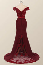 Vestido de dama de honor de encaje burdeos con hombros descubiertos y corte sirena para fiesta 