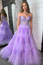 Lavendelfarbenes, schulterfreies Ballkleid mit Herzausschnitt, Spitze und Rüschen, PSK471