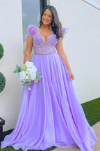 Vestido de fiesta largo color lavanda, corte A, hombros descubiertos, plumas, PSK433