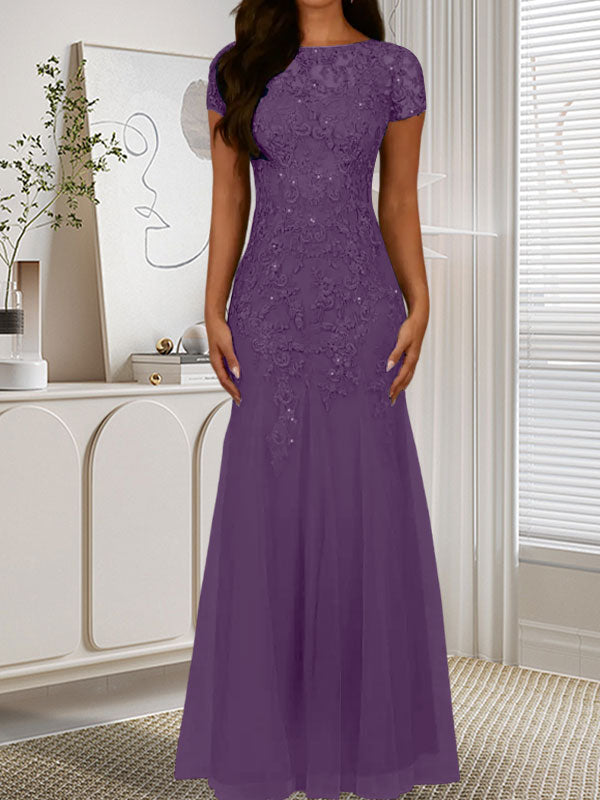 Vestido de tul con lentejuelas y escote redondo de sirena en azul marino oscuro