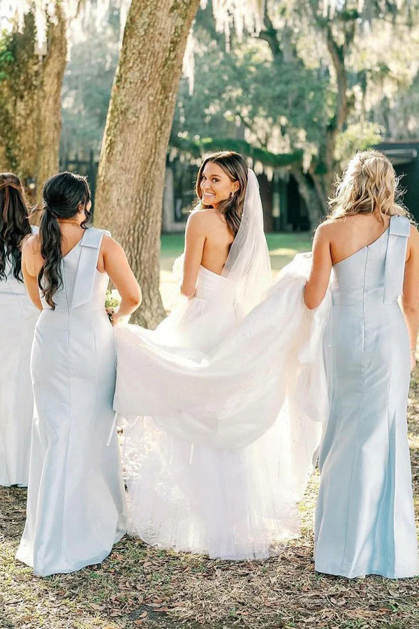 Vestido de dama de honor largo de satén azul claro con un solo hombro BD133