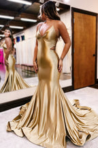 Vestido formal largo de corte trompeta con cuello en V y cordones dorados