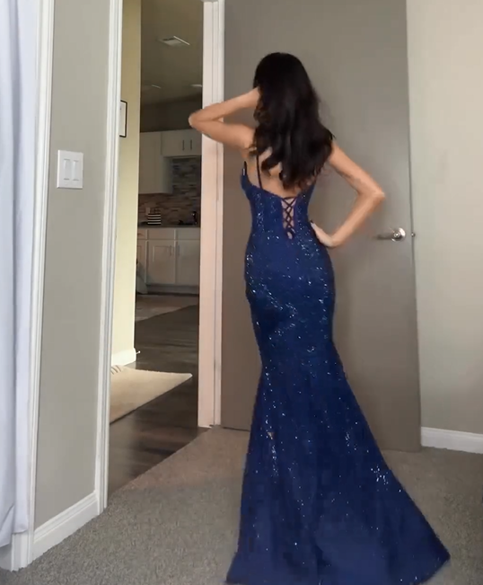 Glitzerndes blaues Meerjungfrau-Ballkleid mit Pailletten und Schlitz, Y7825