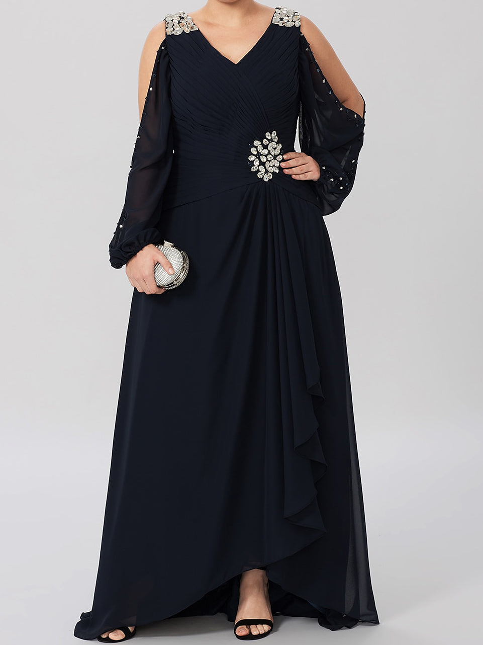Vestidos de madre de la novia con escote en V, corte princesa y pedrería