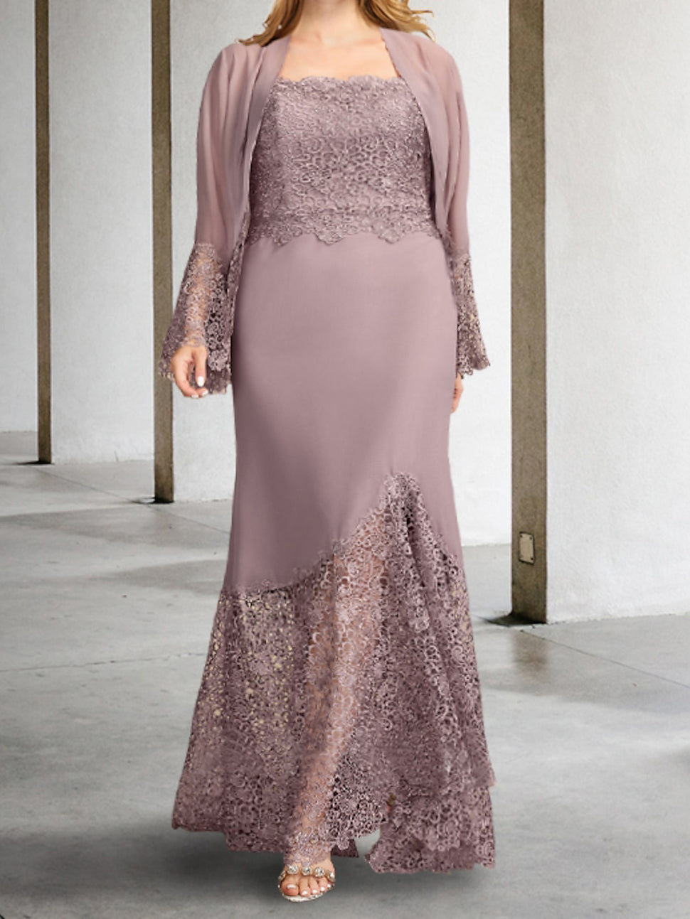 Vestidos de madre de la novia con corte tubo/columna y chaqueta