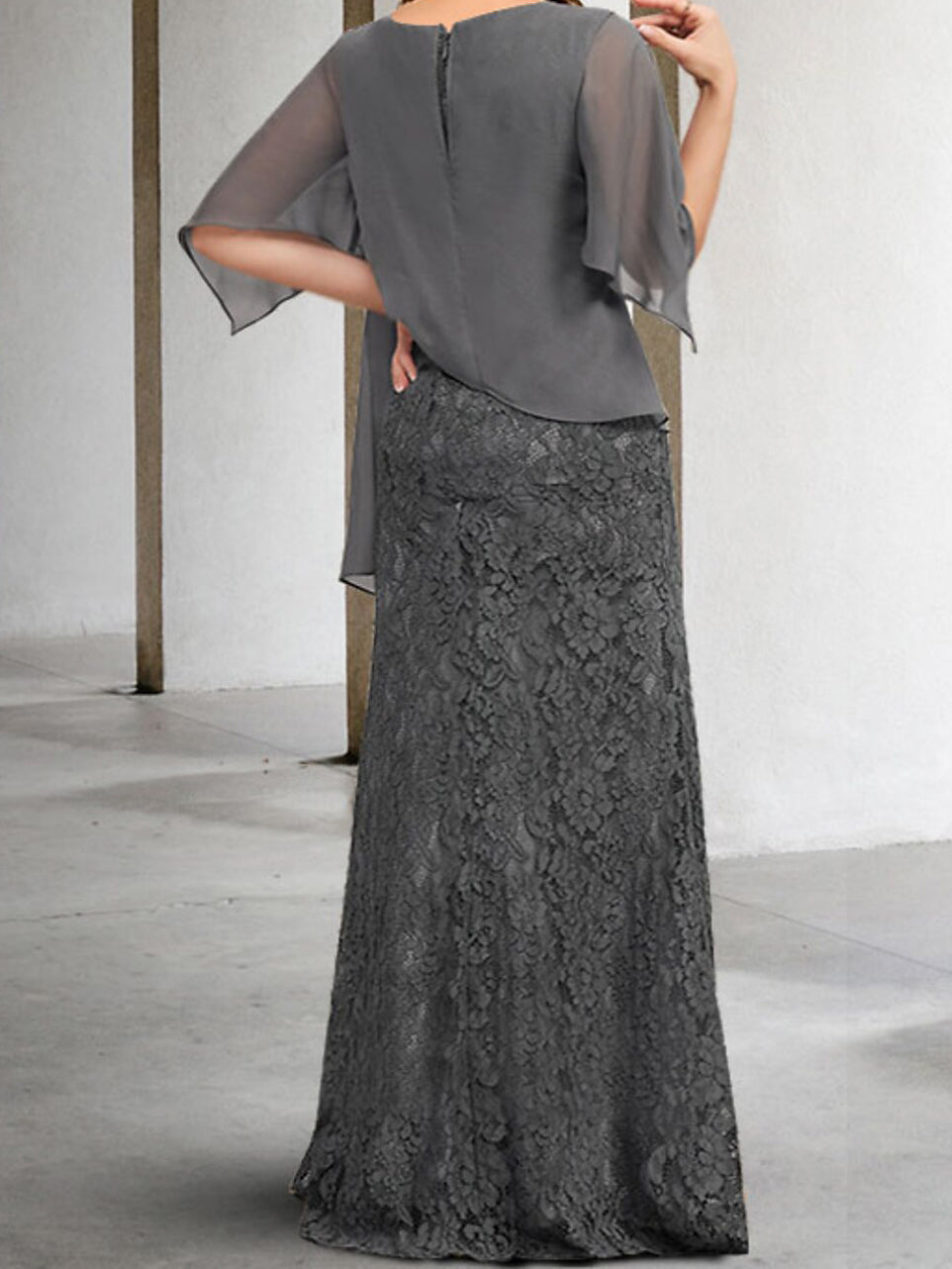 Vestidos de madre de la novia con corte tubo/columna y apliques