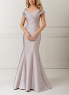 Vestidos de madre de la novia de satén con hombros descubiertos, corte trompeta/sirena, apliques y cuentas