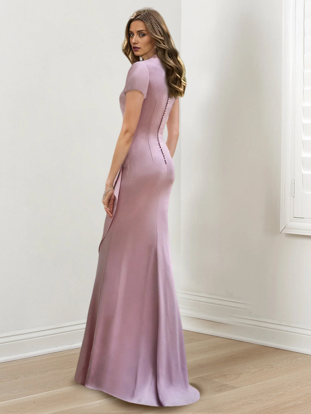 Vestidos de madre de la novia con escote en V, corte sirena/trompeta, largo hasta el suelo y volantes