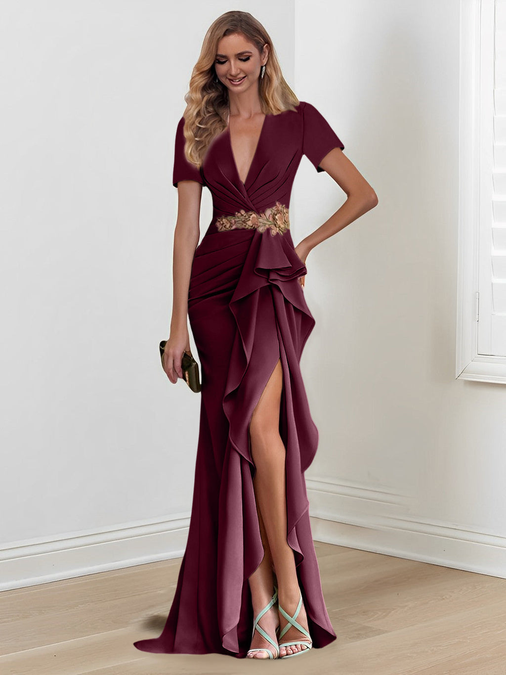 Vestidos de madre de la novia con escote en V, corte sirena/trompeta, largo hasta el suelo y volantes