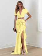 Vestidos de madre de la novia con escote en V, corte sirena/trompeta, largo hasta el suelo y volantes