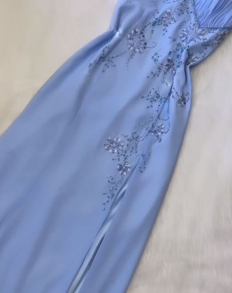 Blaues Neckholder-A-Linien-Ballkleid mit Perlenbesatz, langes Abendkleid, formelles Partykleid, Y7562
