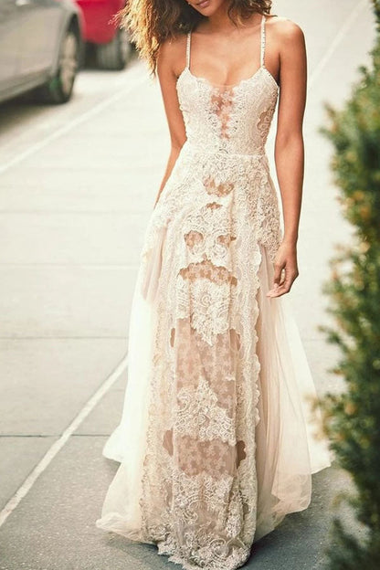 Vestido de novia de playa de tul con tirantes finos y apliques de encaje MW312