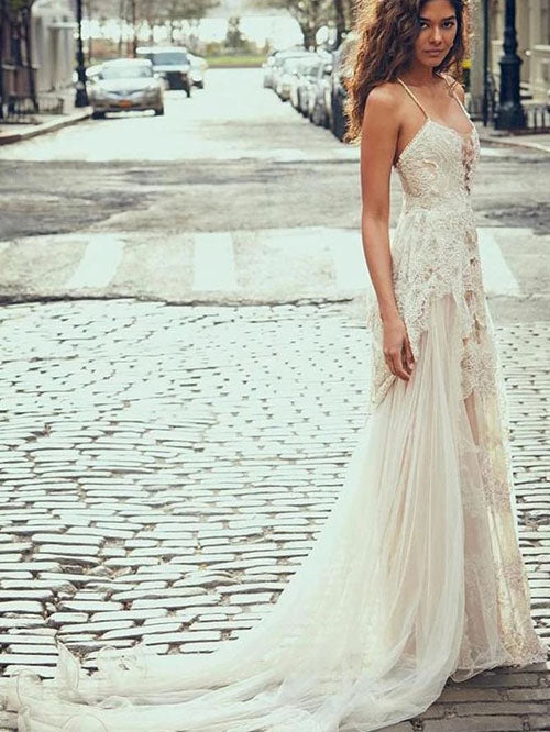 Vestido de novia de playa de tul con tirantes finos y apliques de encaje MW312