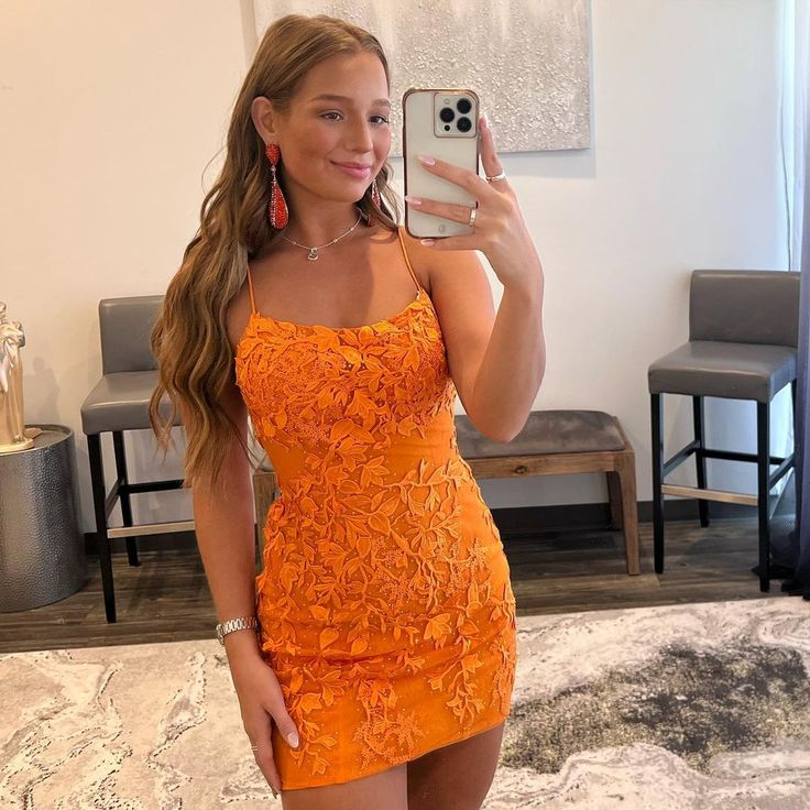 Lindos vestidos de fiesta ajustados con escote redondo y encaje naranja Y2919
